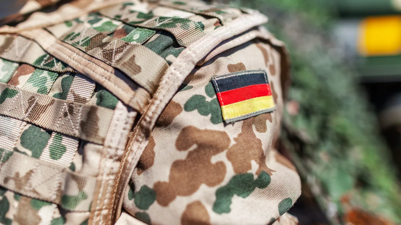 Какво е да си войник? Германия дава шанс на младежи да изпробват живота в армията