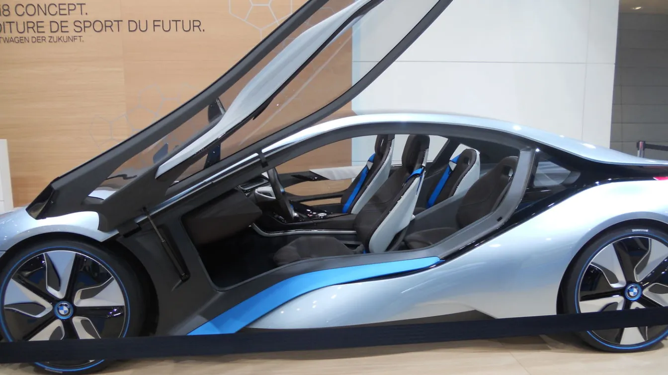 И BMW на бъдещето