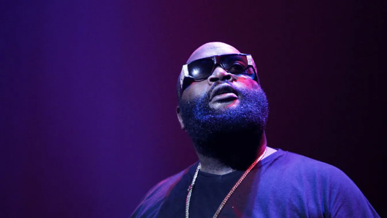 Неизвестен е бил застрелян пред дома на Rick Ross във Флорида