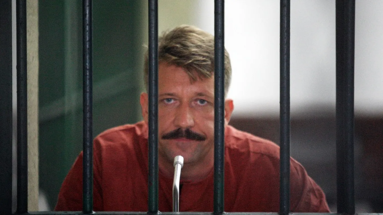 Съучастници на Виктор Бут възстановяват мрежата му за трафик на оръжие