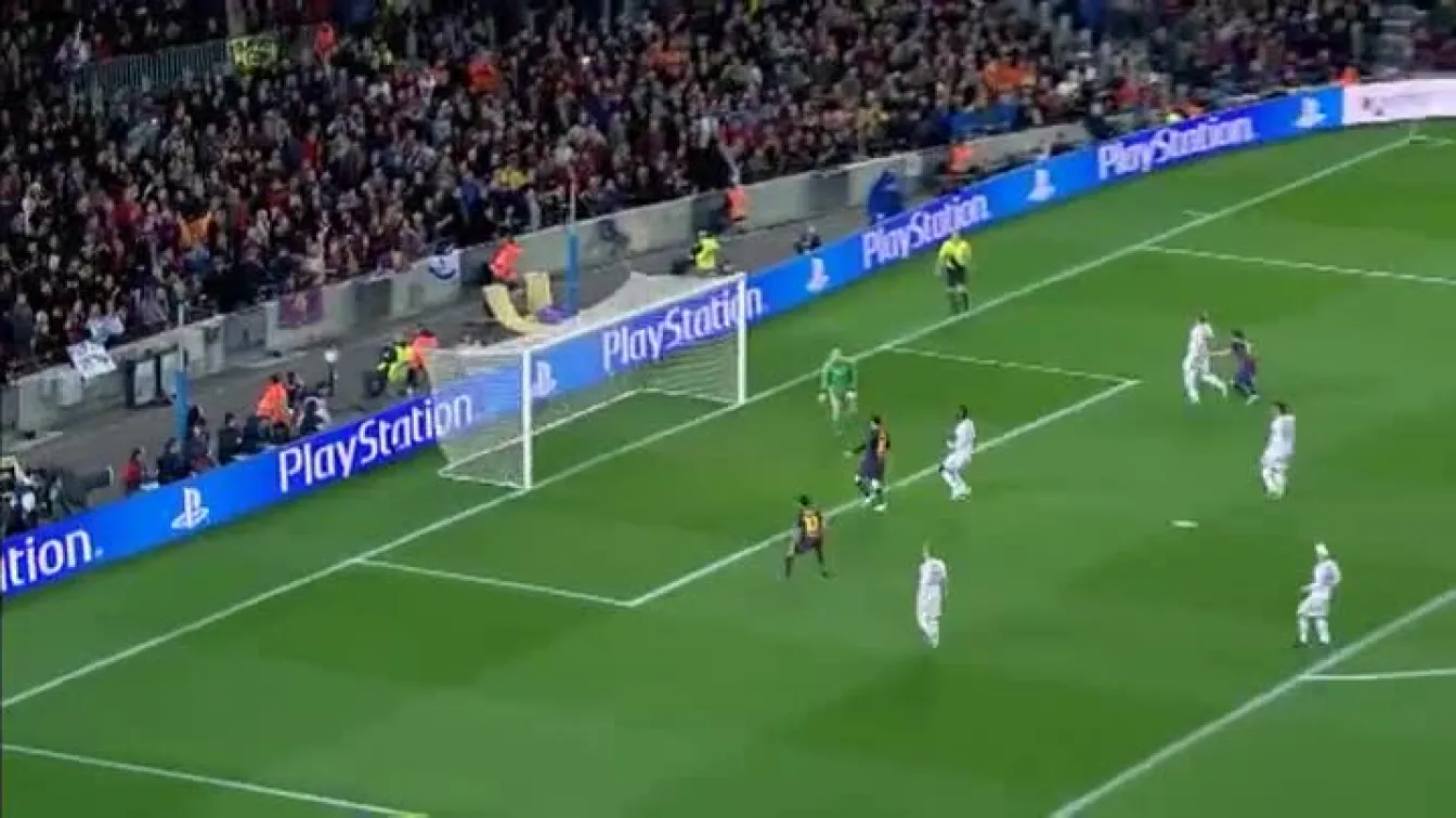 Барселона - Милан 3:0, Вия (55)