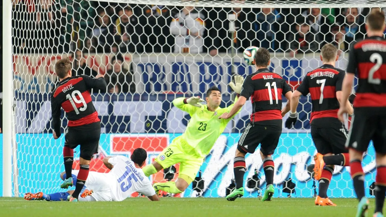 Германия постигна измъчена победа над Чили с 1:0 (ВИДЕО и СНИМКИ)