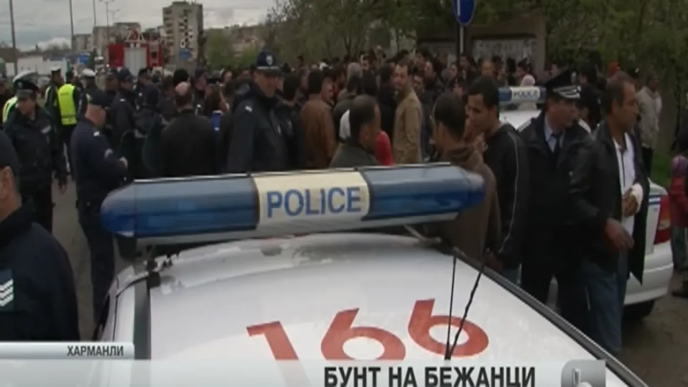 Стотици бежанци заплашени да не получат статут