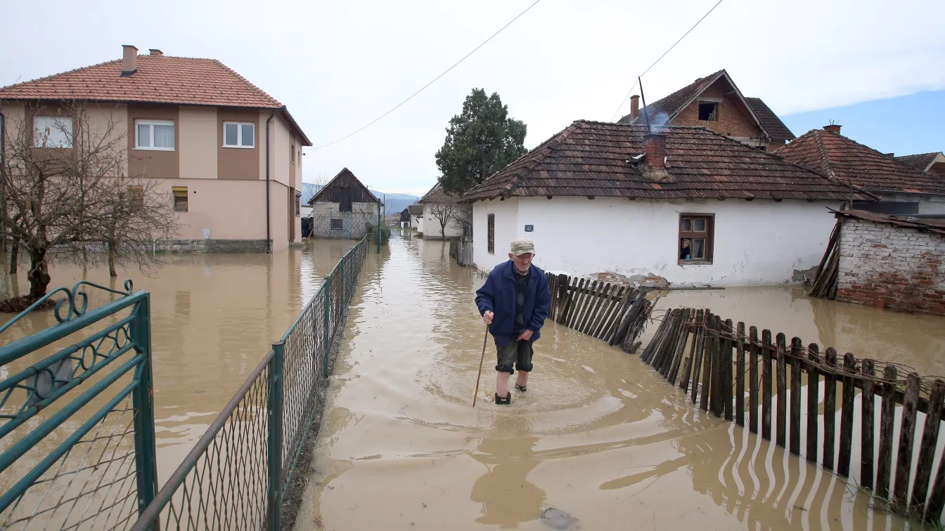 Балканите: Албания, Косово и Босна и Херцеговина се борят с наводнения