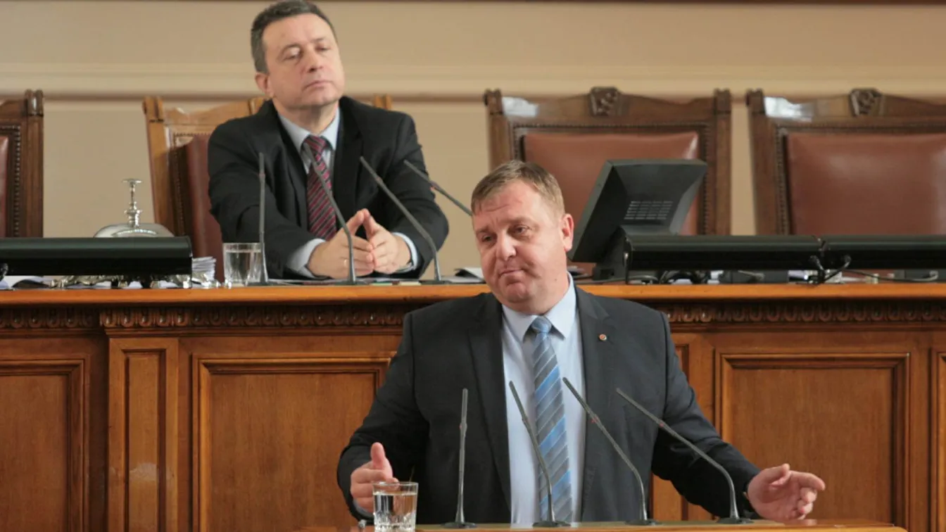 Красимир Каракачанов: Турция е виновна за кризата с бежанците