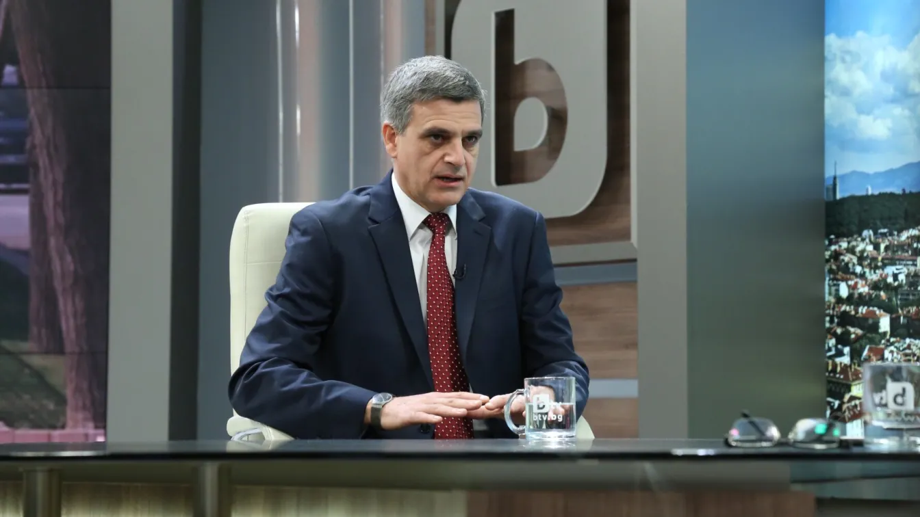 Стефан Янев: Имаме сигнали за организирани автобуси от Турция  