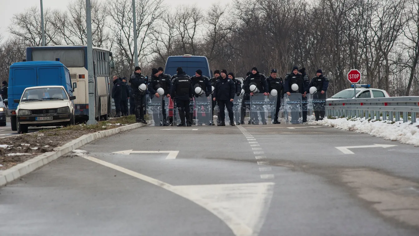 Напрежение в Косовска Митровица след ареста на високопоставен сръбски представител