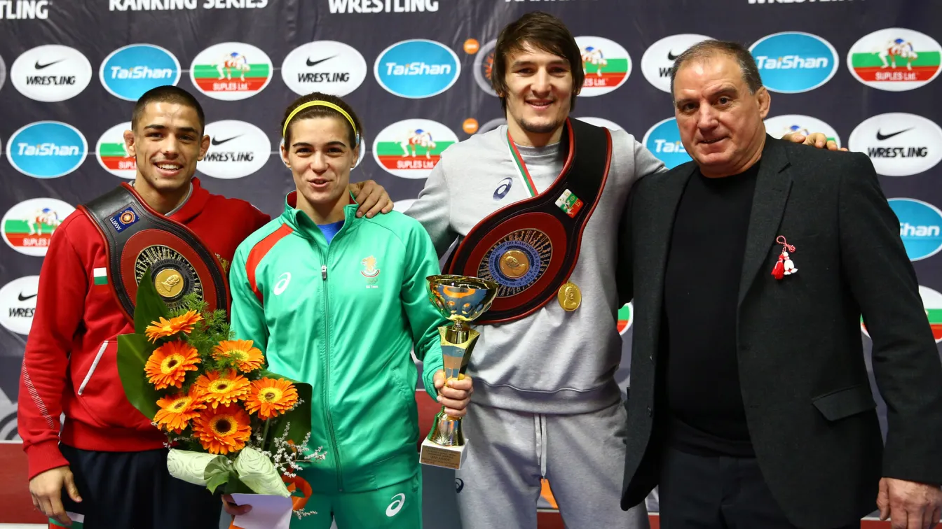 Георги Вангелов и Даниел Александров спечелиха поясите на 
