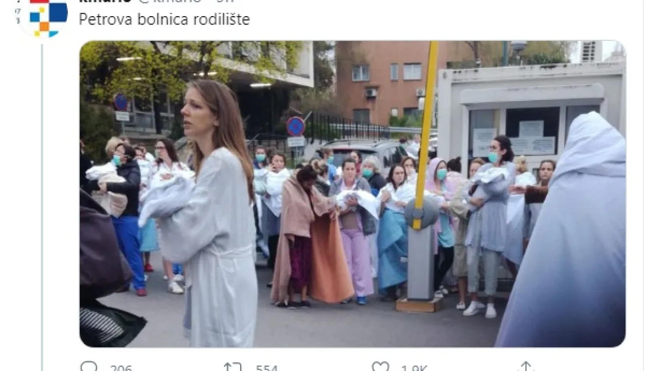 Снимка на деня: Родилки на студа след силно земетресение в Хърватия 