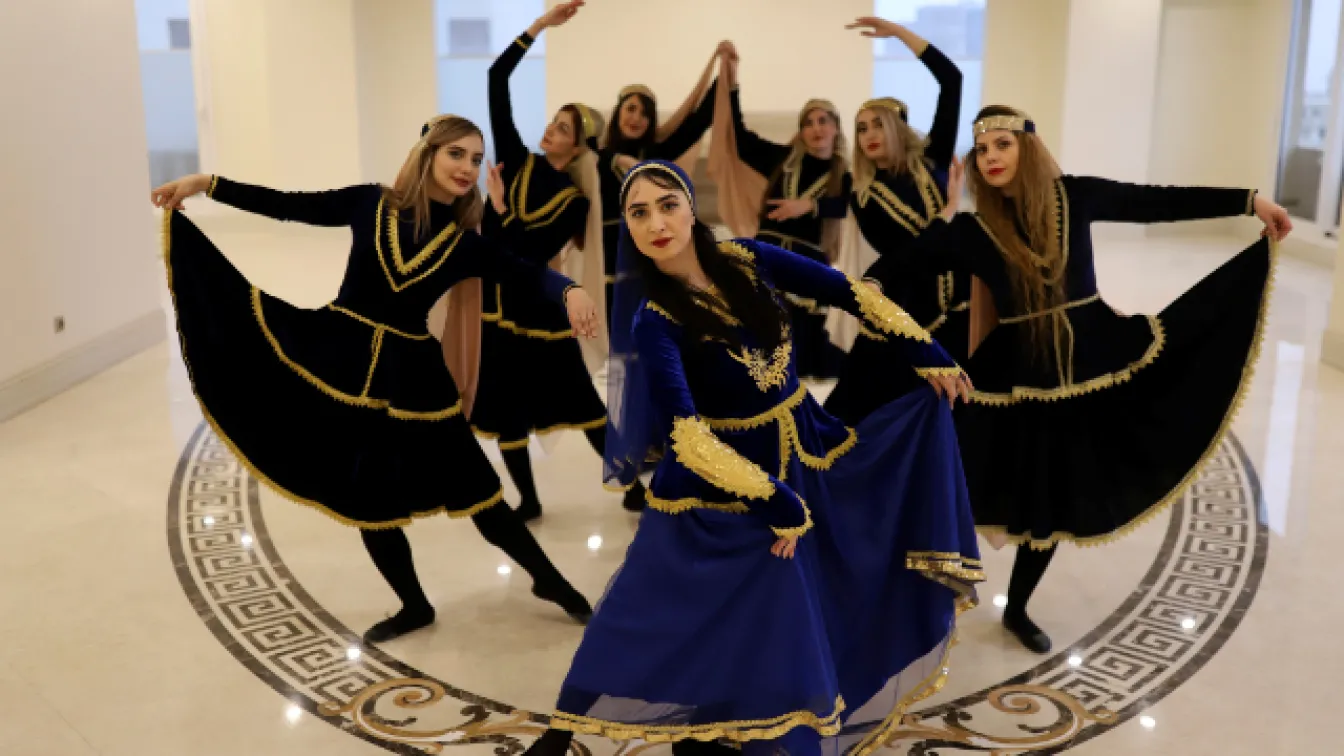 Само от жени, само за жени: Бошра и танцовото изкуство на Иран