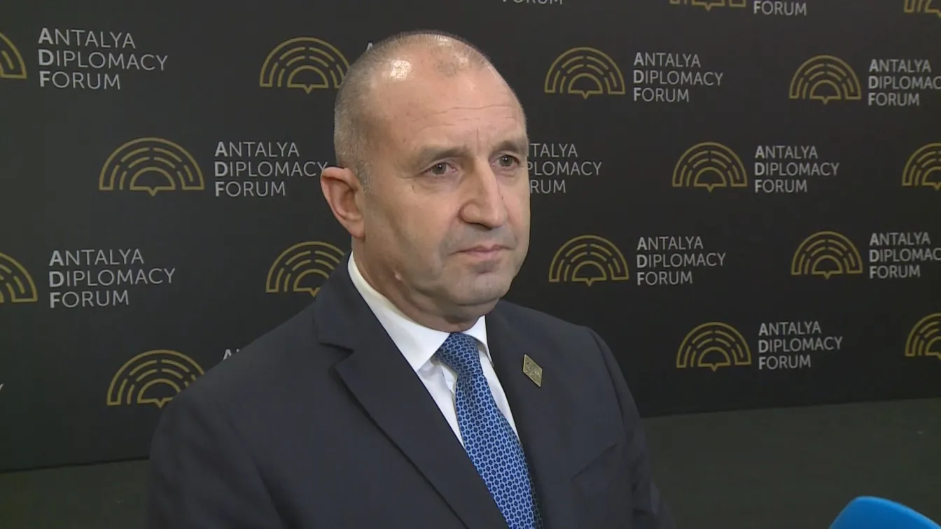 Румен Радев: Ако се стигне до служебно правителство, ще карам по домовата книга