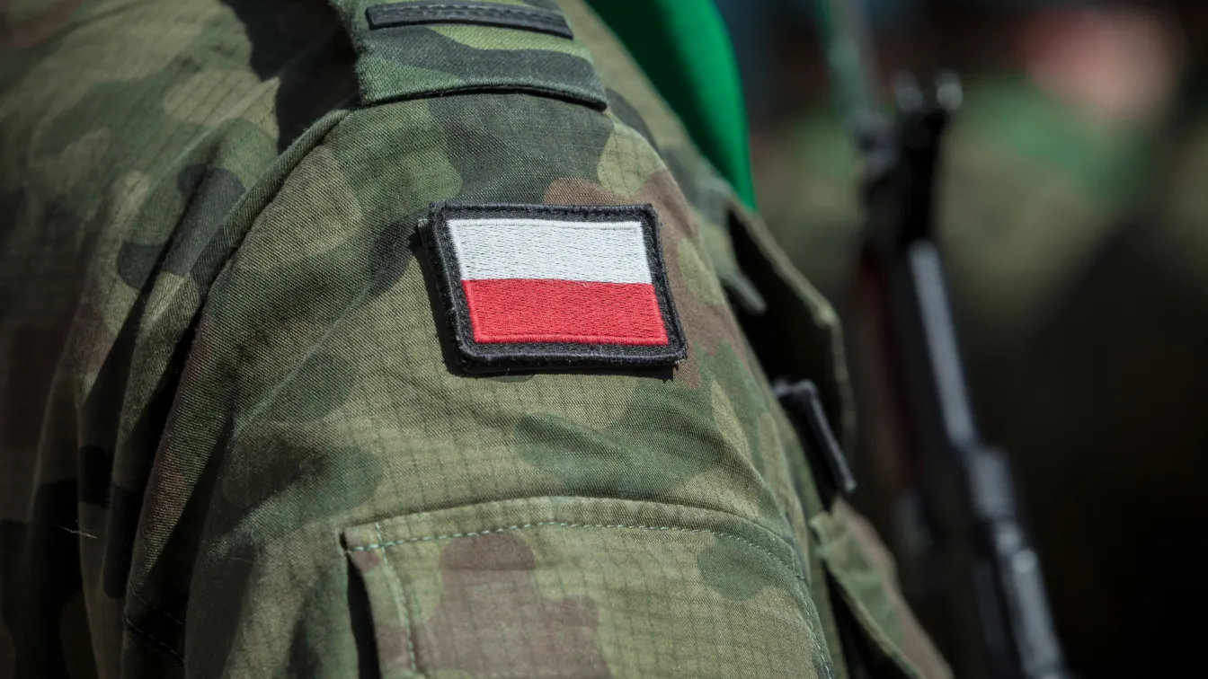 „Всеки трябва да е подготвен в случай на война“: Полша с план за военно обучение за мъжете си
