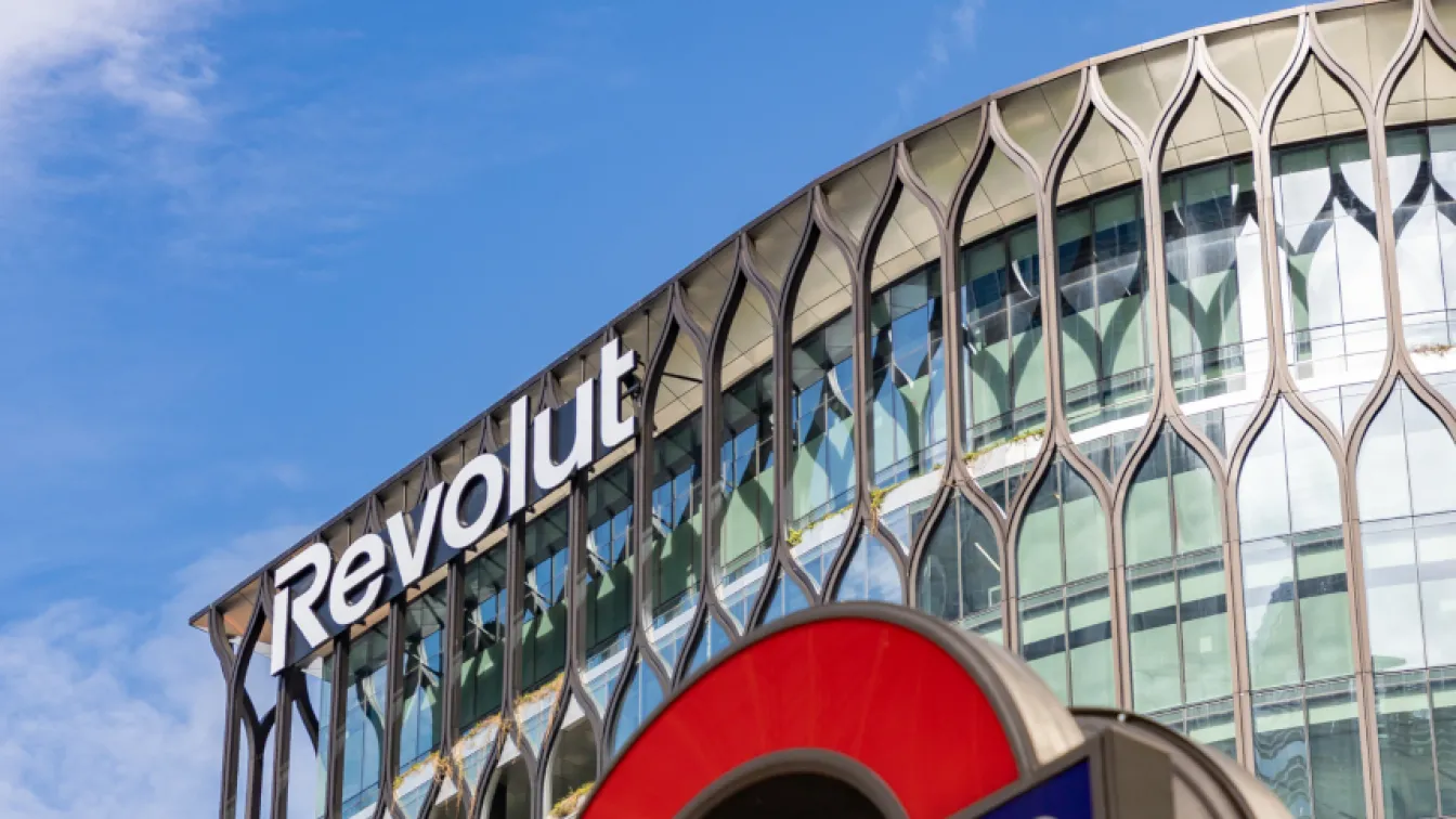 Revolut открива банка в Обединеното кралство