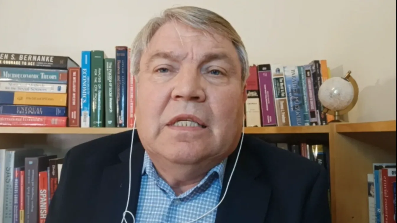 Проф. Асен Асенов: Цените на горивата може да скочат с до 15%, успокояване на пазарите скоро не се очаква