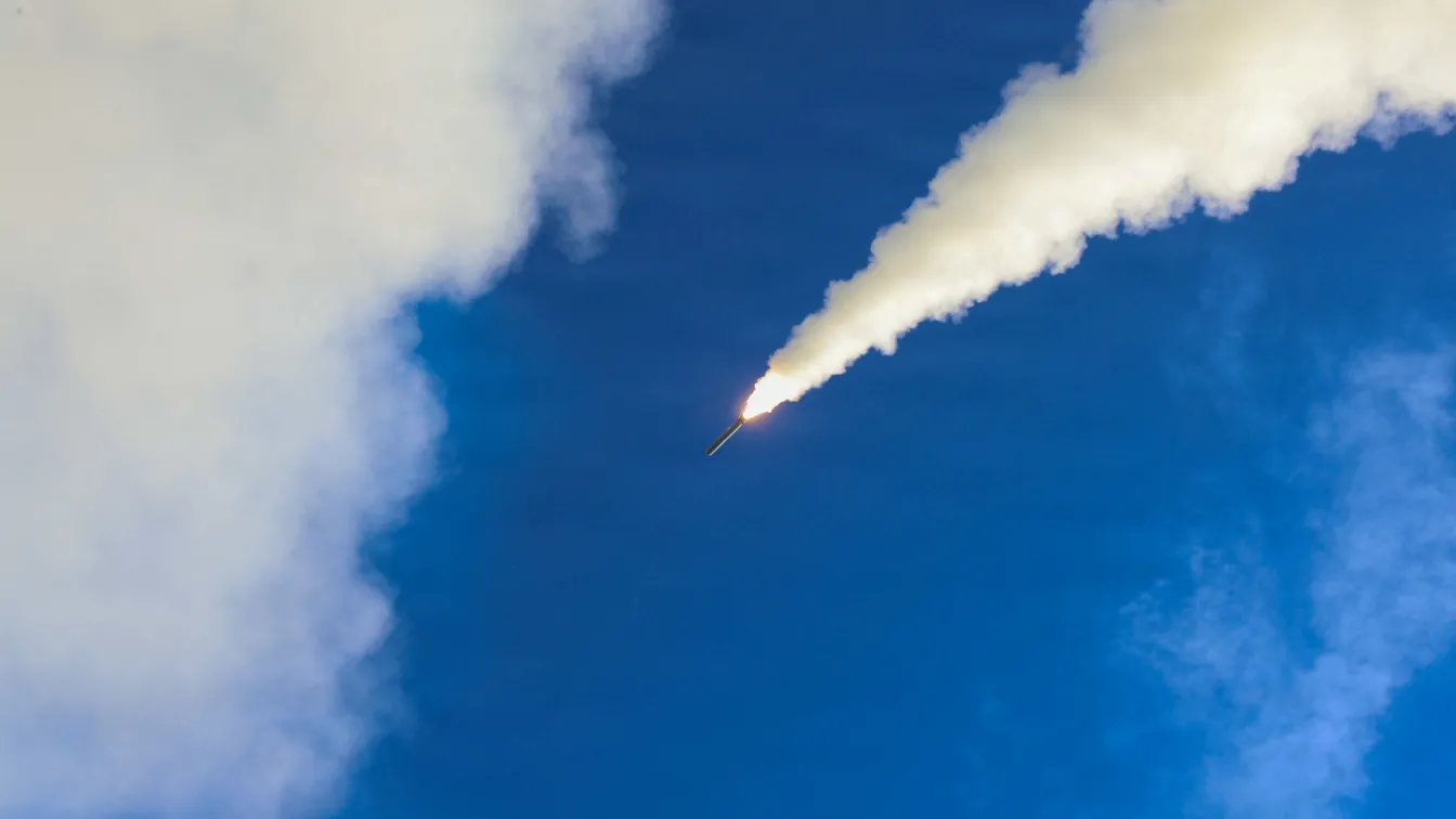Иран заплашва с удари по израелски газови находища при ескалация от САЩ