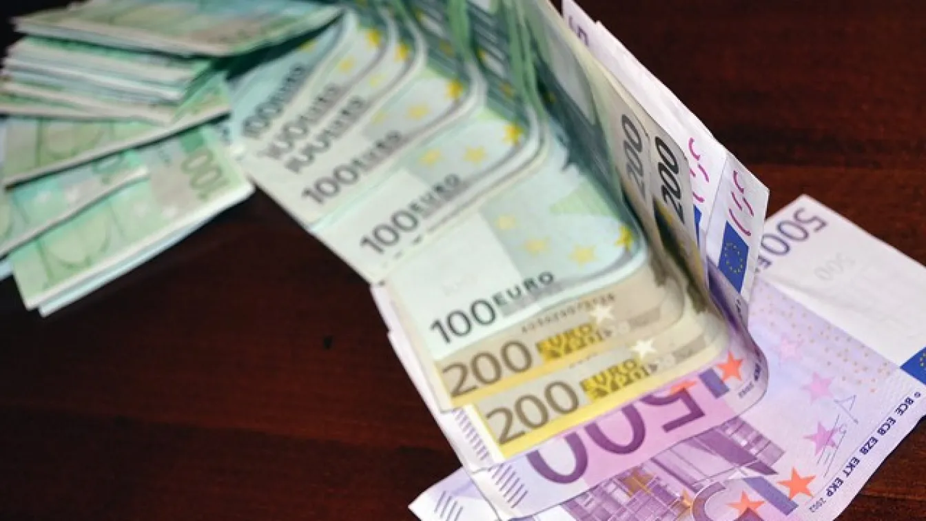 Френската полиция разби престъпна група, отпечатала над 9 млн. евро