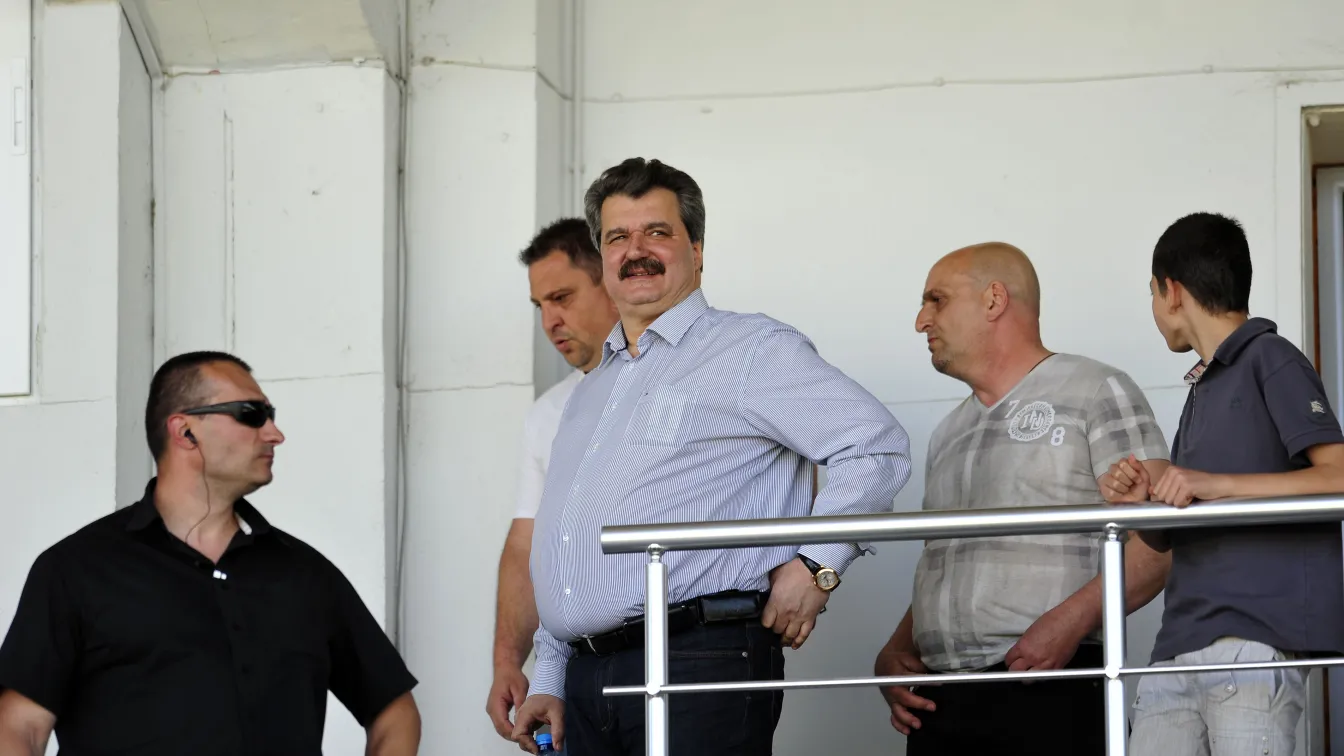 Батков: Имаме премии на нашите играчи да плащаме, нямаме пари и за чуждите