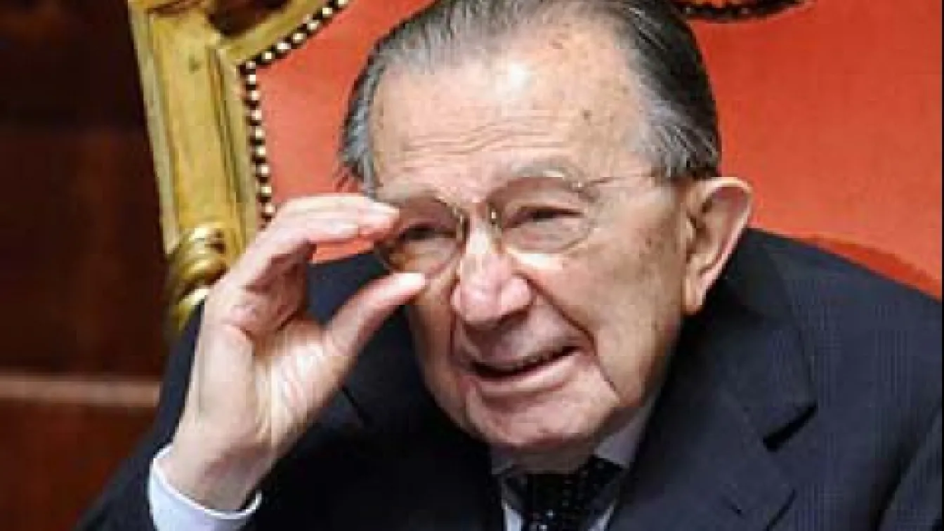 Почина бивш премиер на Италия