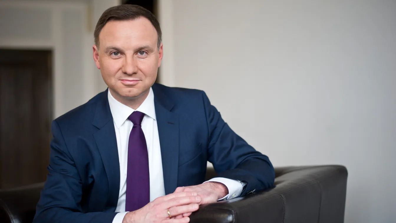 Полският президент подписа единия от спорните съдебни закони