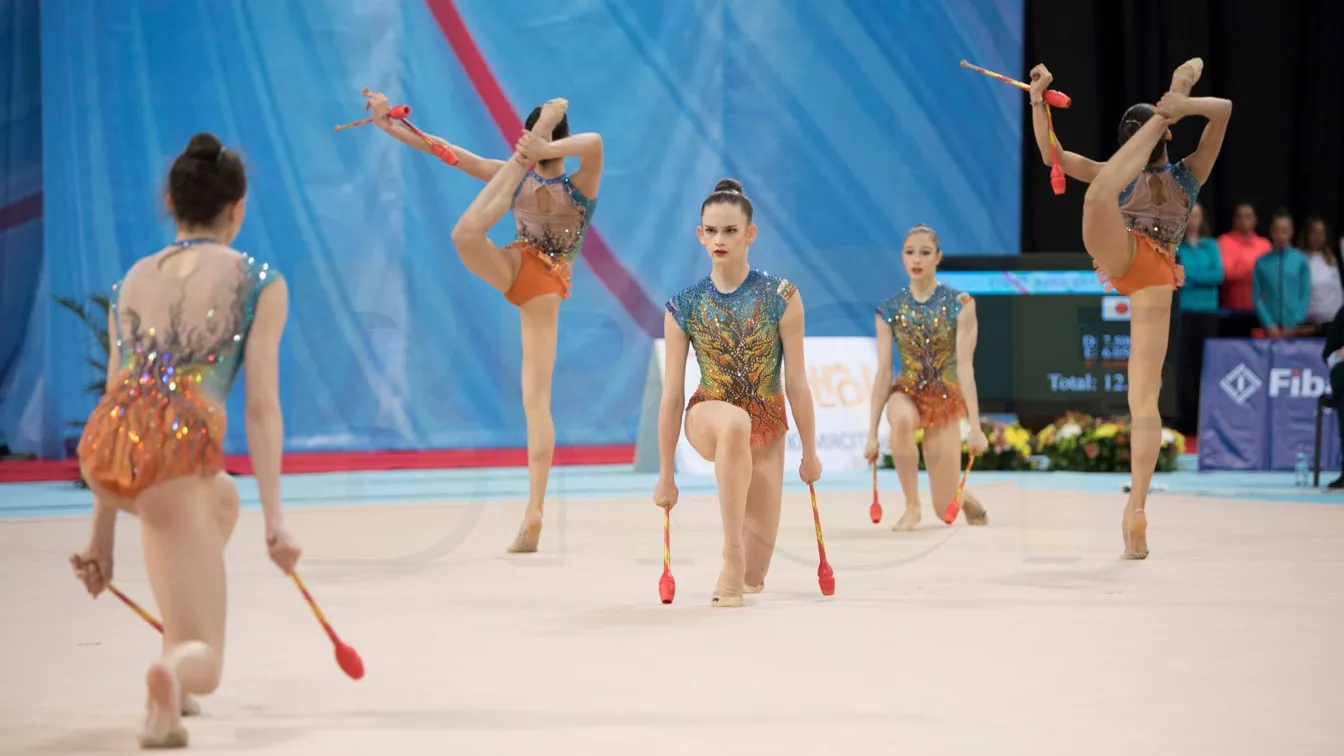 Ансамбъл - девойки със сребро на Sofia cup