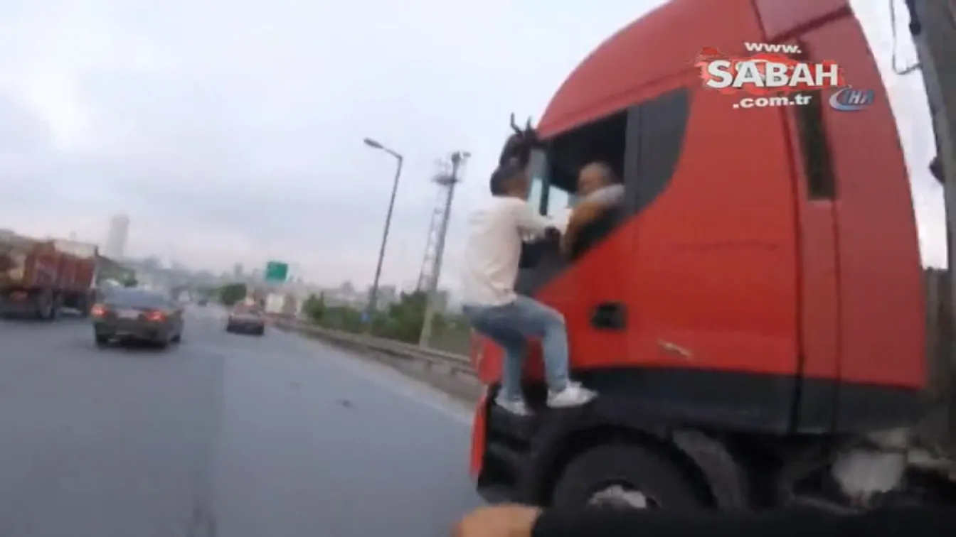 Шофьор се „повози” на вратата на български тир в Турция