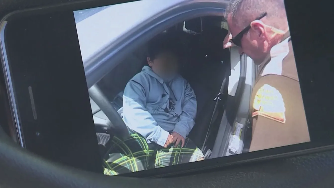 5-годишно дете подкара семейната кола в САЩ (ВИДЕО)