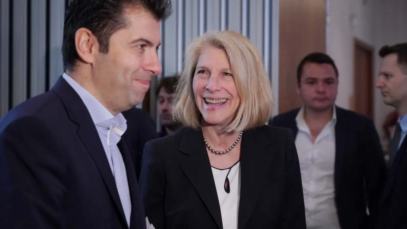 Донфрид: САЩ протяга ръка на България в момент, в който Русия затръшна вратите си пред нея