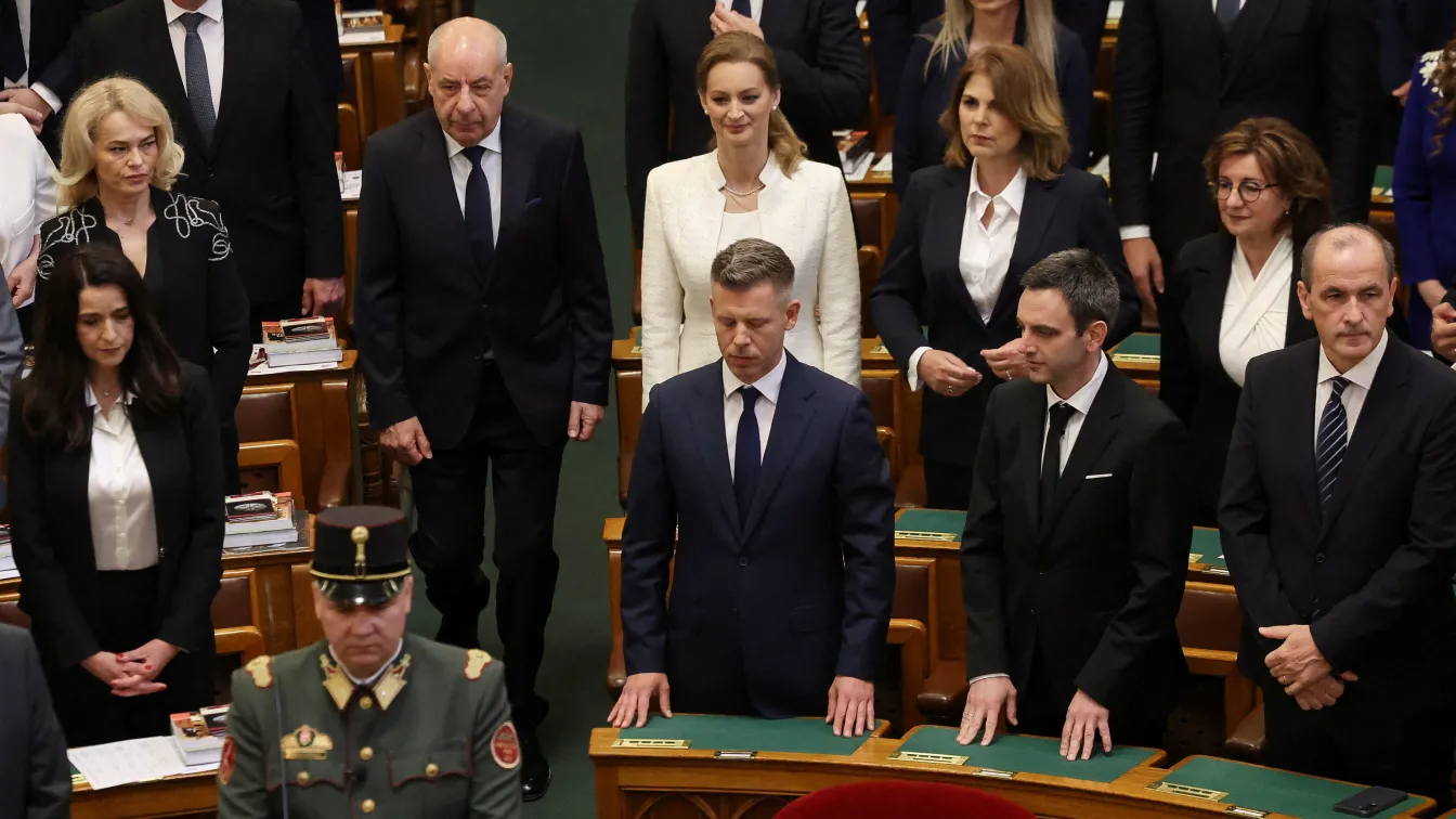 Петер Мадяр пристигна в парламента, за да положи клетва като премиер на Унгария