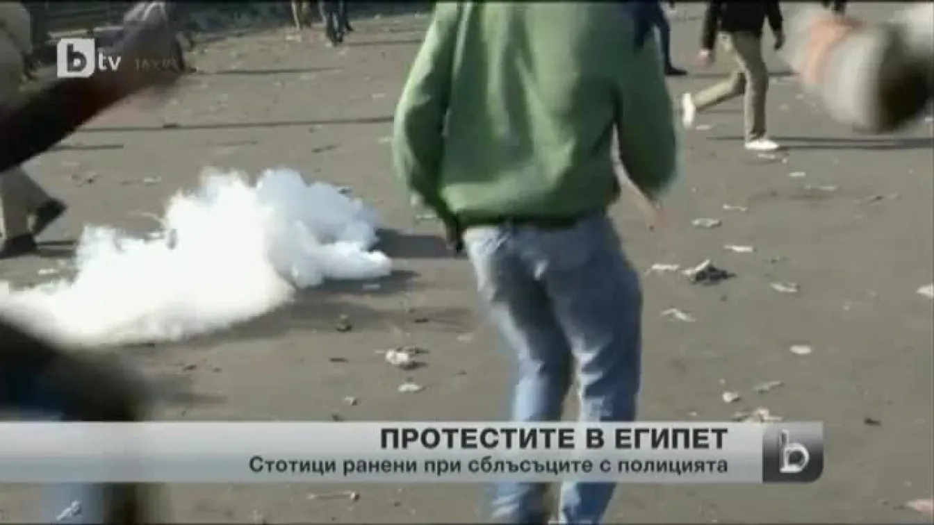 В Египет не стихват протестите срещу узурпирането на властта от президента Мохамед Морси