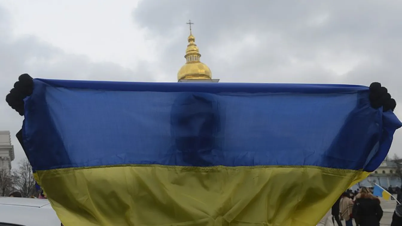 Свещи в знак на протест в центъра на Киев