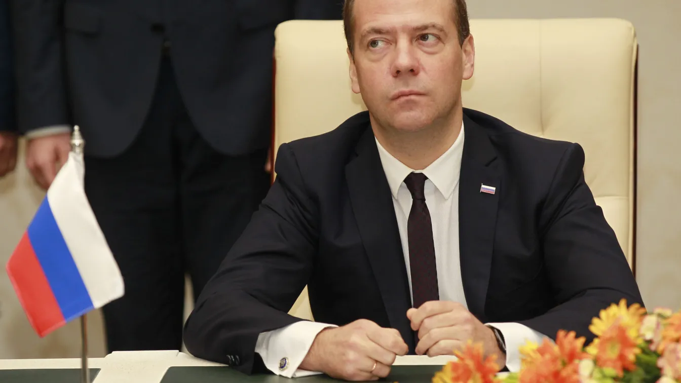 Медведев: Ядреният сблъсък между Израел и Иран става неизбежен