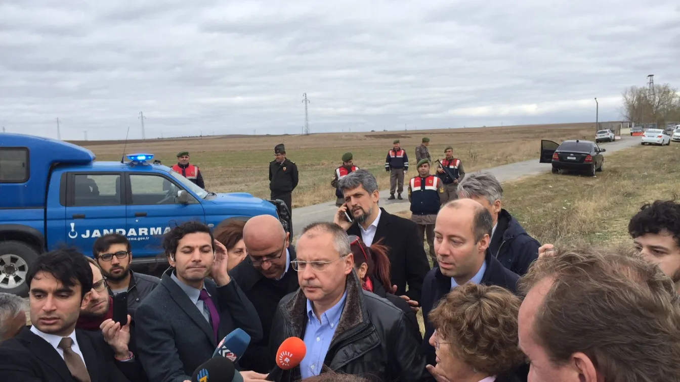 Турските власти не пуснаха Сергей Станишев на посещение при Селяхаттин Демирташ