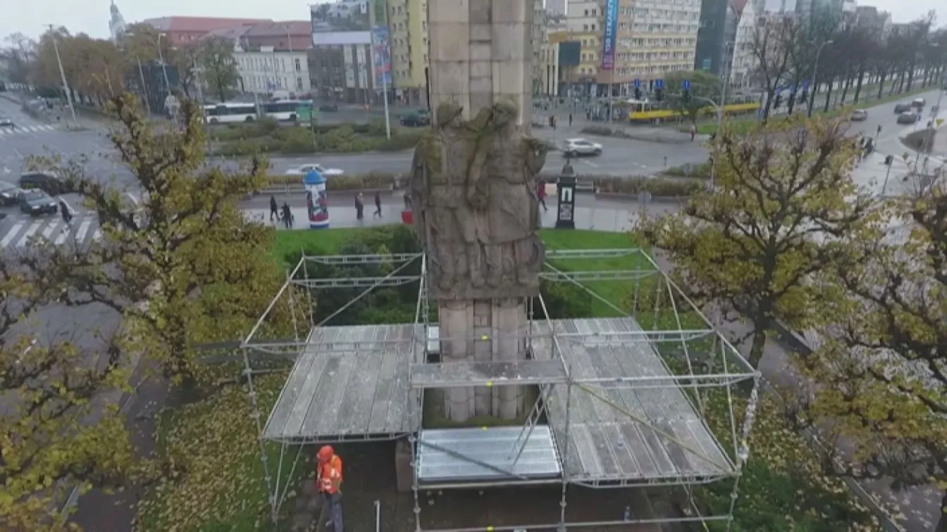 В полския град Шчечин започна демонтиране на паметник на Съветската армия