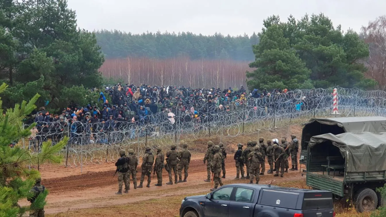Напрежението Полша – Беларус: Варшава предупреди за възможен въоръжен конфликт