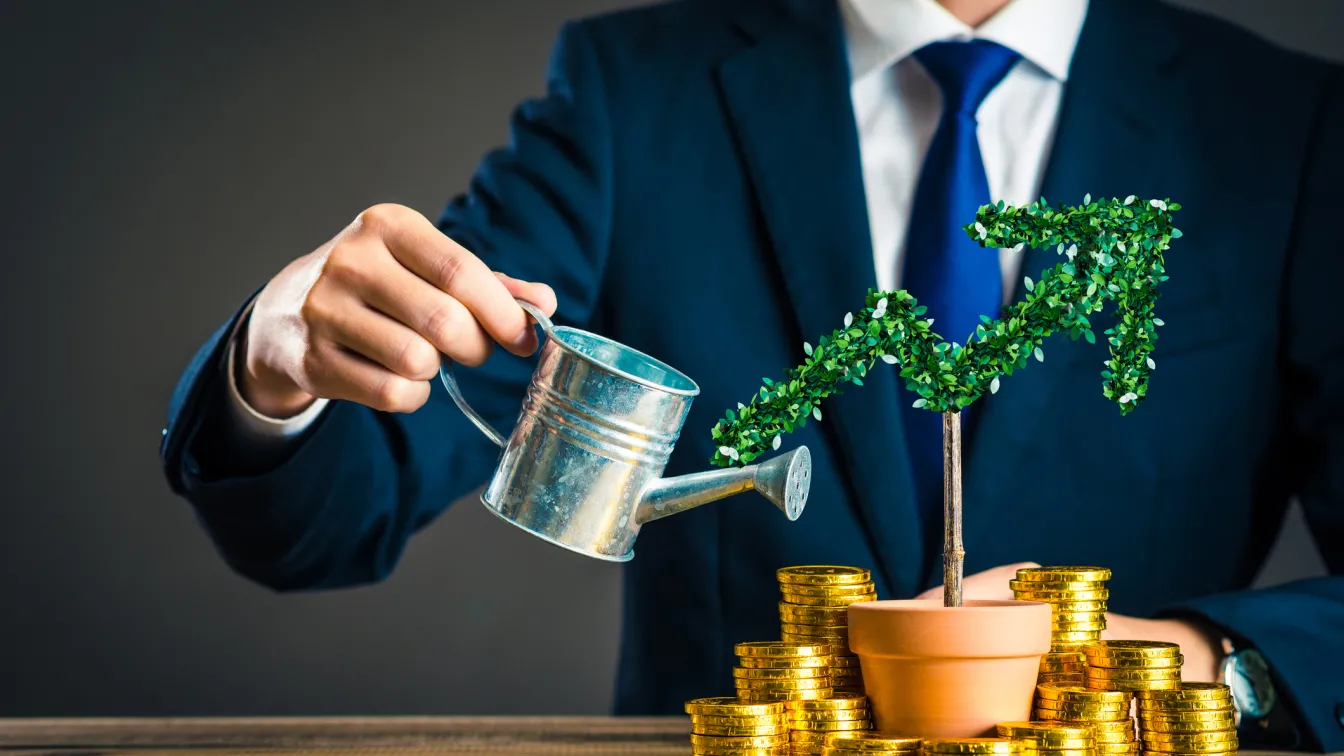 От 2500 до 4000 лв. искат работещите у нас. Какво получават?