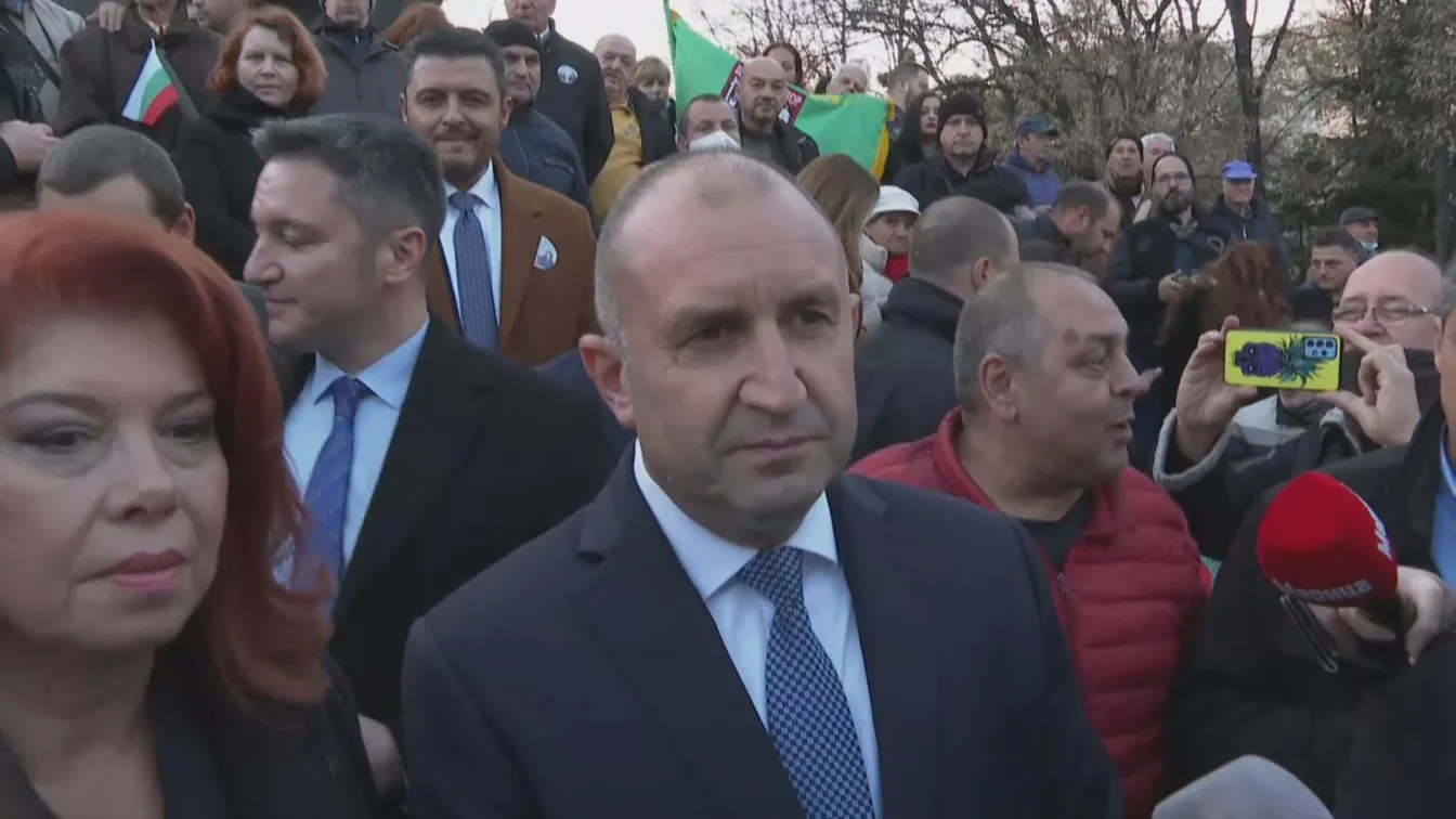 Радев: Няма драма - анексирането на Крим е незаконно, но в момента е руски