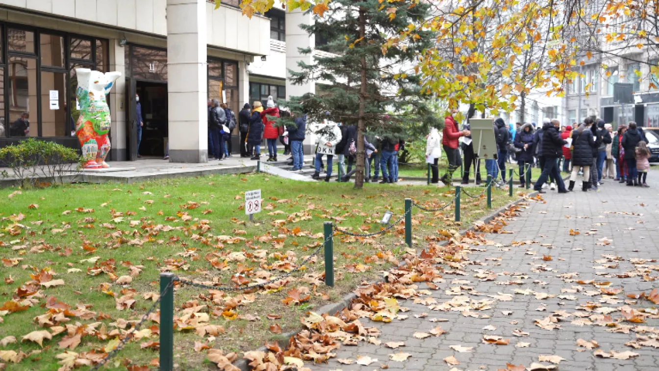Редица неизвестни в Германия преди балотажа