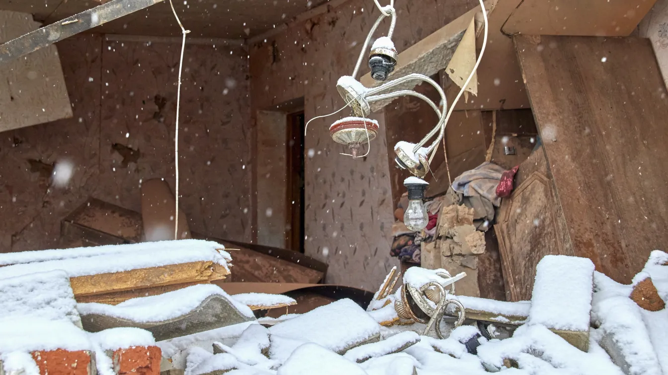 В Украйна вече е зима, а над 10 млн. души са без ток