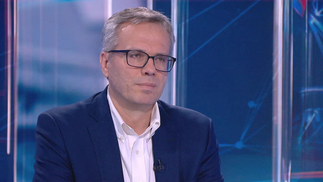 Експерт: Санкциите на САЩ срещу „Лукойл“ и „Роснефт“ са част от натиска за мир