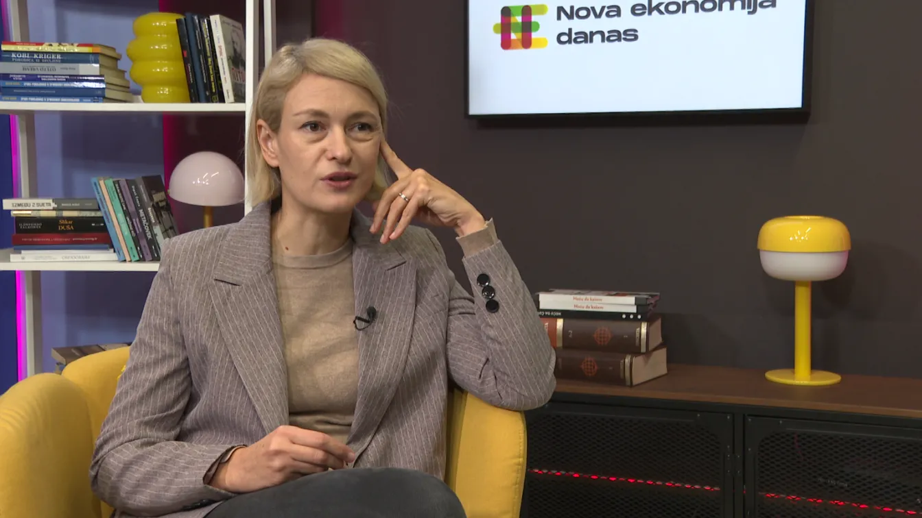 „Журналистите, които искат да работят спрямо професионалните стандарти, са уволнявани или сваляни от ефир“