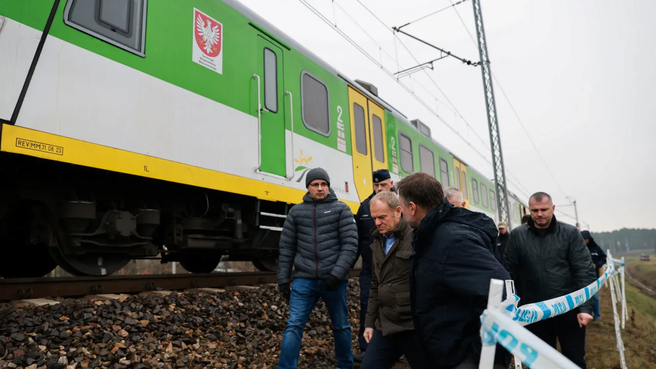 Местни жители разказват за „ужасно мощна експлозия“ в Полша, Туск я нарече „саботаж (ВИДЕО И СНИМКИ)