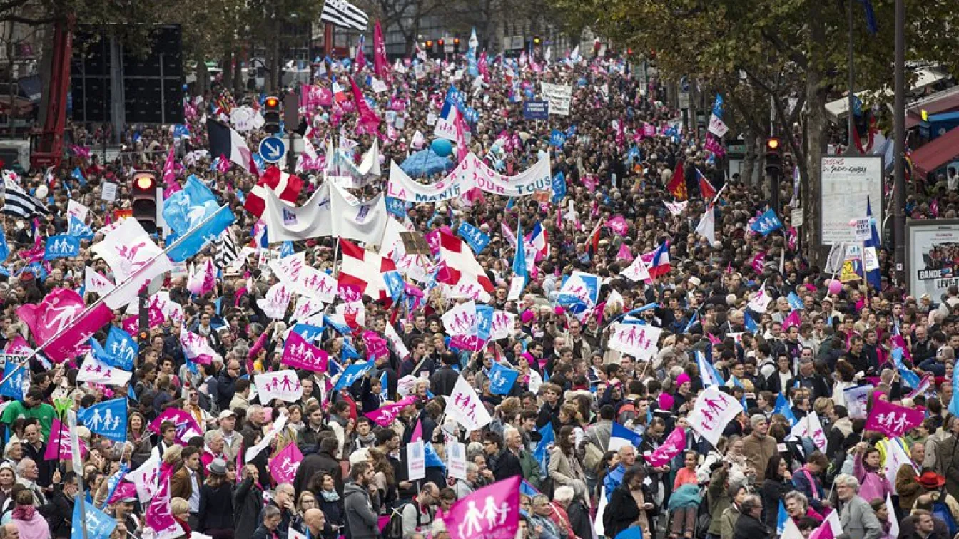 Във Франция пак протестираха срещу еднополовите бракове