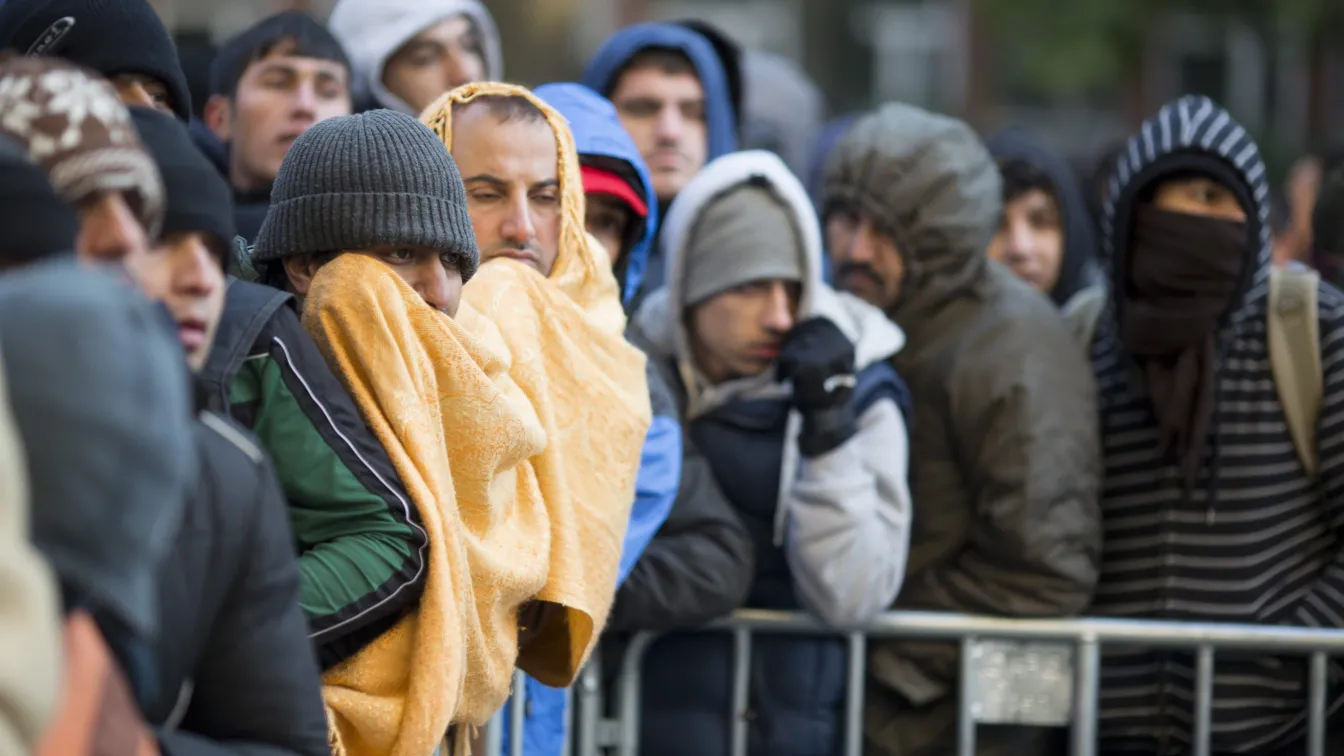 Бежанците в Германия ще получават специални лични карти