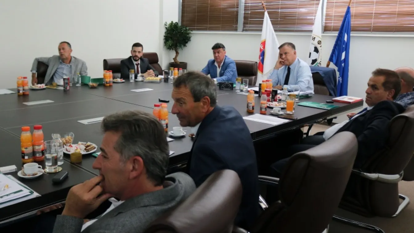 Изпълкомът реши: От догодина без вратари извън Европейския съюз