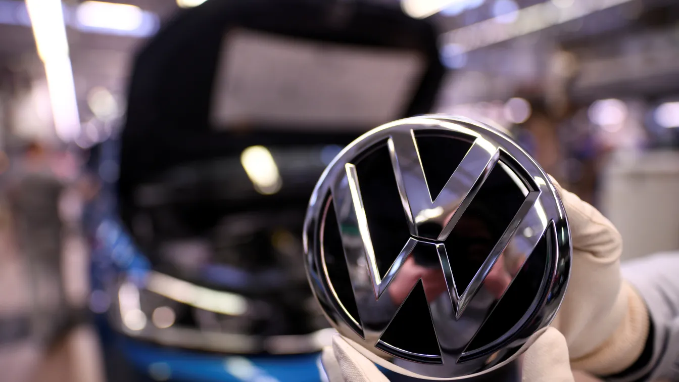 Ето с кого Volkswagen ще преодолява липсата на чипове