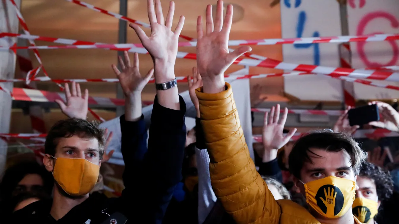 Хиляди студенти на протест в Унгария