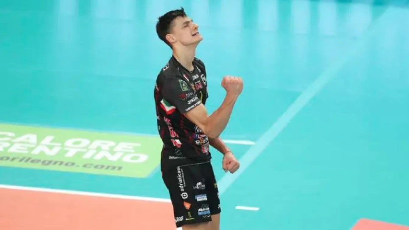 Алекс Николов над всички за 