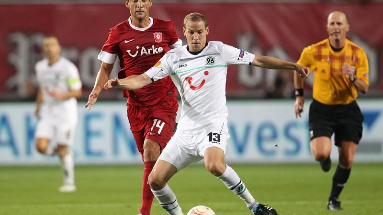 Твенте изпусна Хановер и завърши наравно 2:2