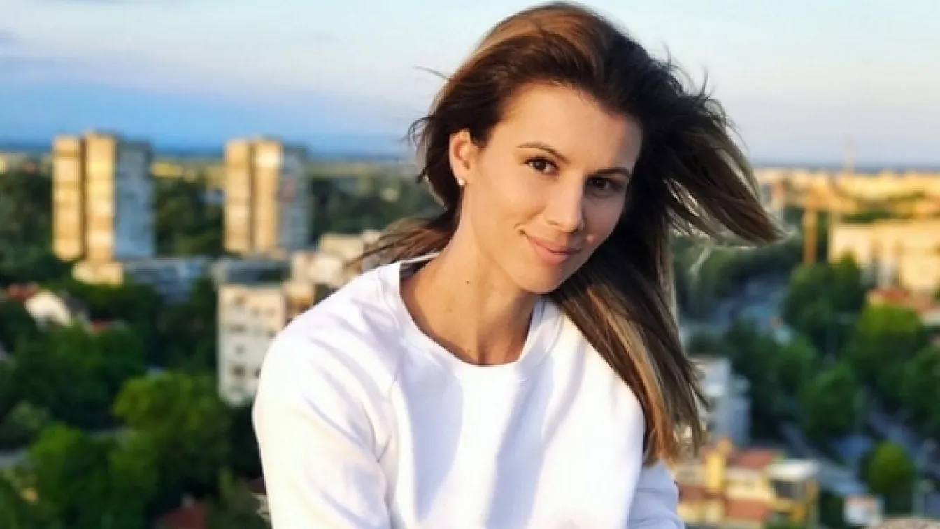 Пиронкова и Томова на корта в Ню Йорк във вторник