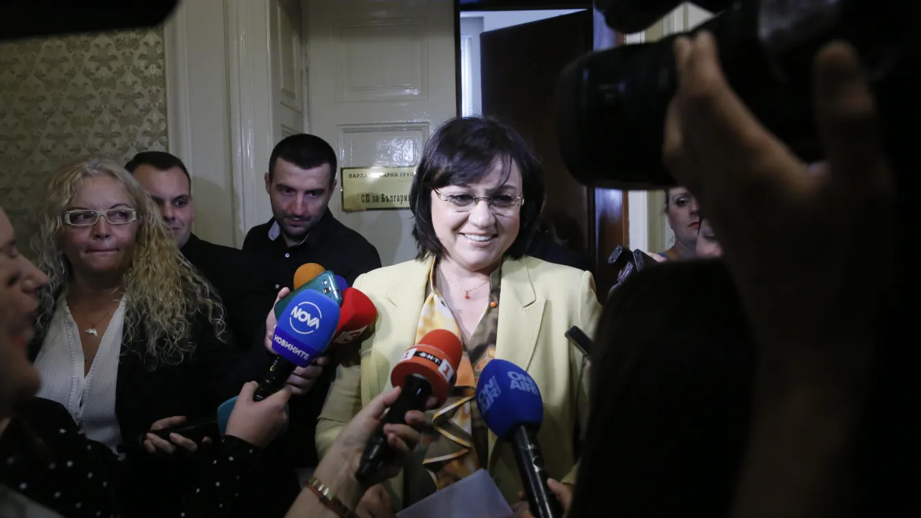 Борисов и Нинова продължават спора за позицията ни за Унгария 